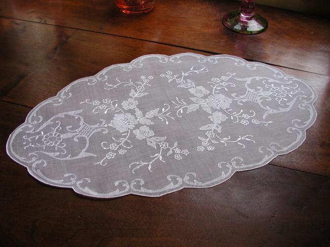 Wonderful oval table centre in organdi with gorgeous white embroidery