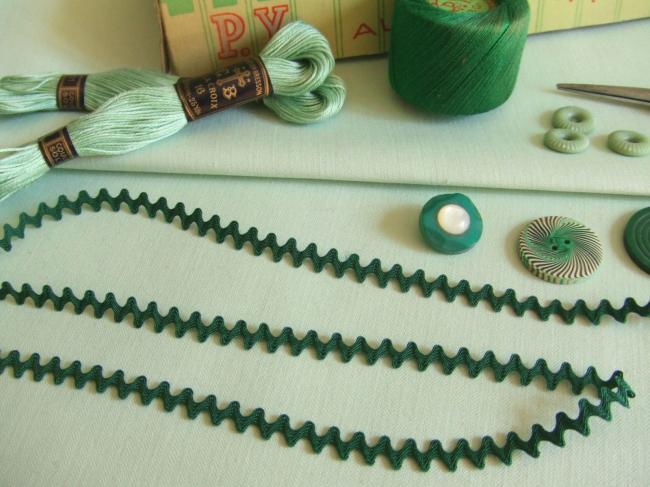 Joli  ancien croquet de couleur vert Sapin satiné, 7mm