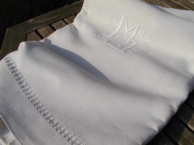 Gorgeous  Art Déco linen sheet with large and raised monogram MA