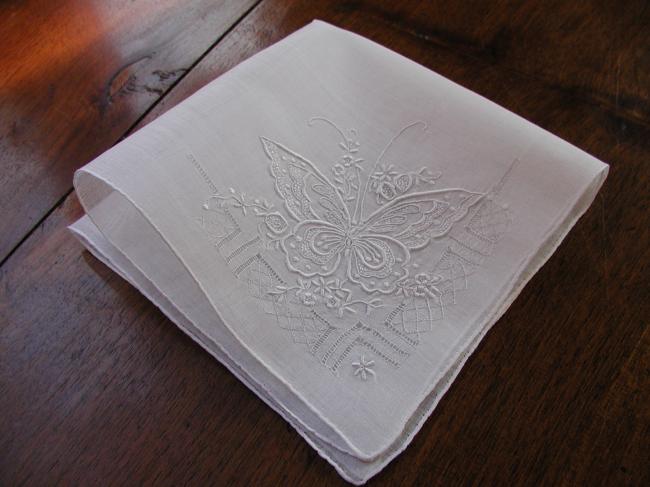 Stunning handkerchief in linon with embroidered butterfly