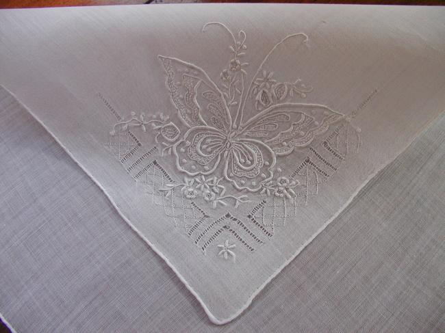 Stunning handkerchief in linon with embroidered butterfly