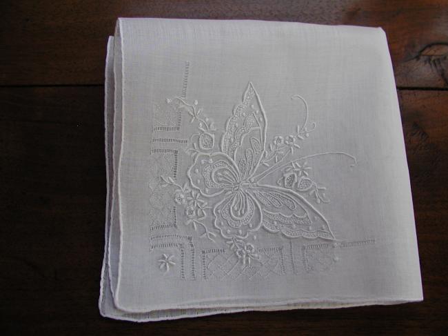 Stunning handkerchief in linon with embroidered butterfly