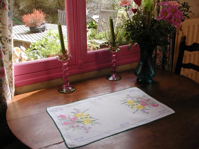 So romantic table centre with embroidered daffodils and spring flowers