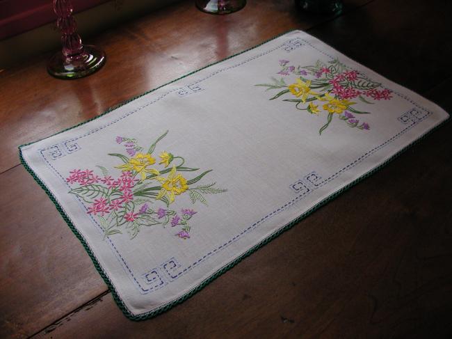 So romantic table centre with embroidered daffodils and spring flowers