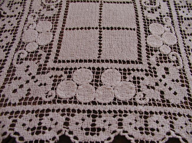 Lovely Filet lace tray cloth, with vine pattern