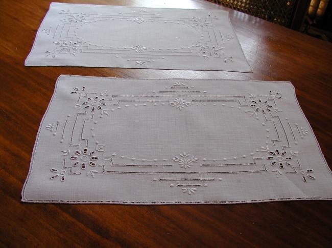 Lovely pair of tray cloth or table centre with drawn thread and white works