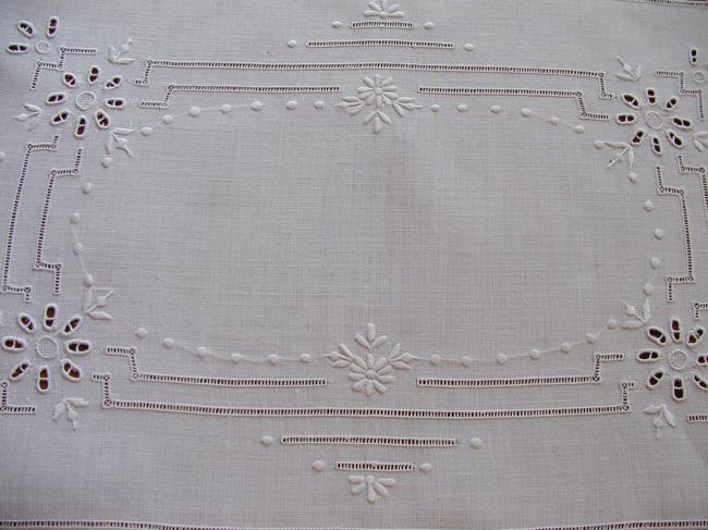 Lovely pair of tray cloth or table centre with drawn thread and white works