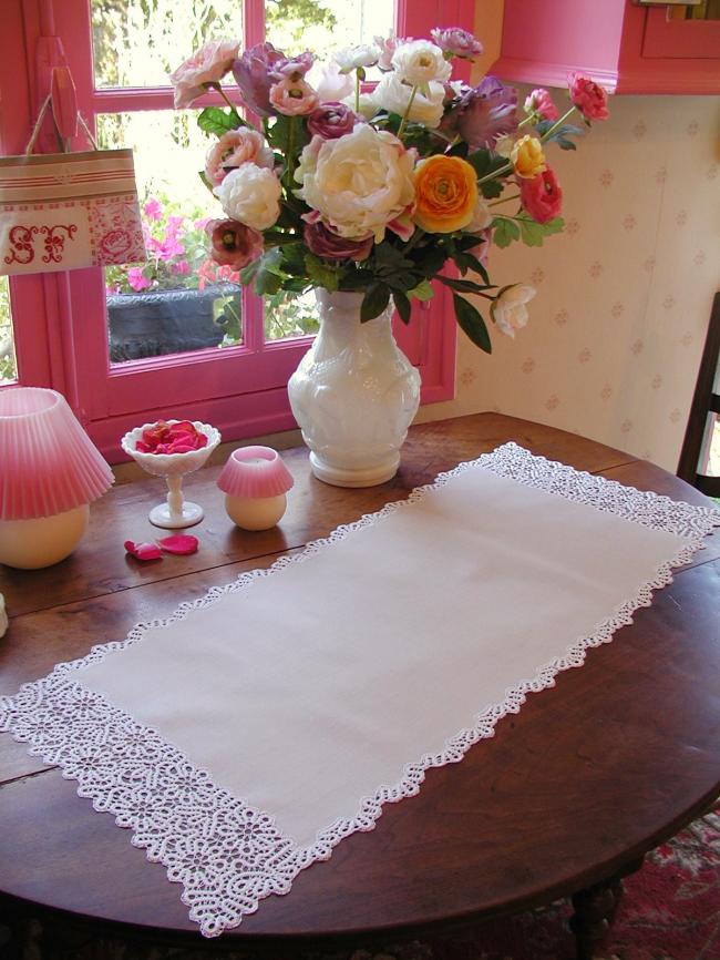 Charming table runner with hand-made Renaissance style tape lace
