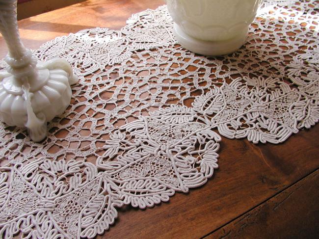 Wonderful table runner in tape lace with  Richelieu bridges 1900