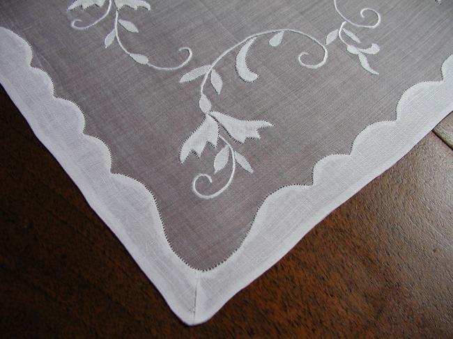 So charming table centre with applied and white works on organdi