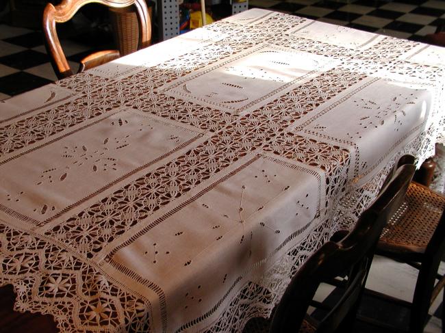 Superbe nappe en broderie Richelieu et dentelle aux fuseaux 1909