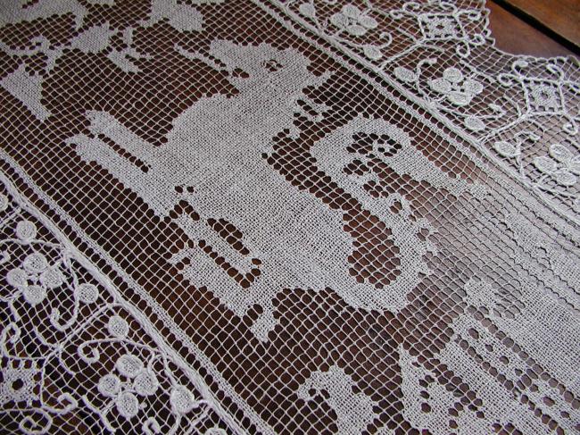 Wonderful table runner in ultra fine filet lace with dragon-dogs and urn ,19th