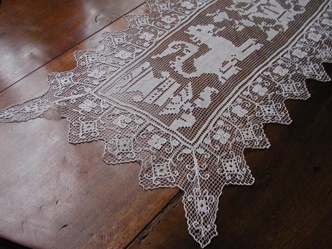 Wonderful table runner in ultra fine filet lace with dragon-dogs and urn ,19th