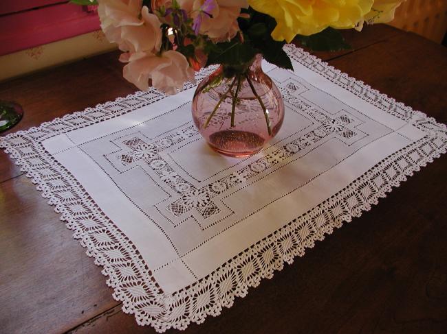 Superb table centre with drawn thread and Tenerife works, crochet lace edging