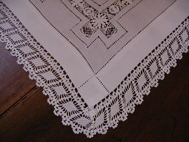 Superb table centre with drawn thread and Tenerife works, crochet lace edging
