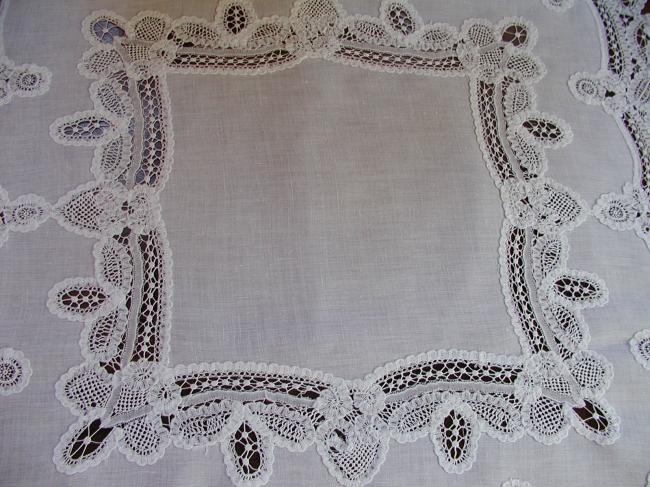 Magnificient table centre in Princess lace and inserts of needle run net lace