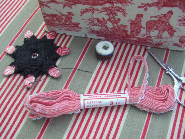 Coupon Céline de dentelle de bordure couleur rose & blanc en coton, 11mm x 3m
