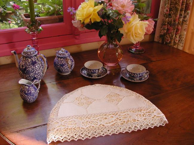 Absolutely fabulous tea cosy with  bobbin Cluny lace and its satined envelope
