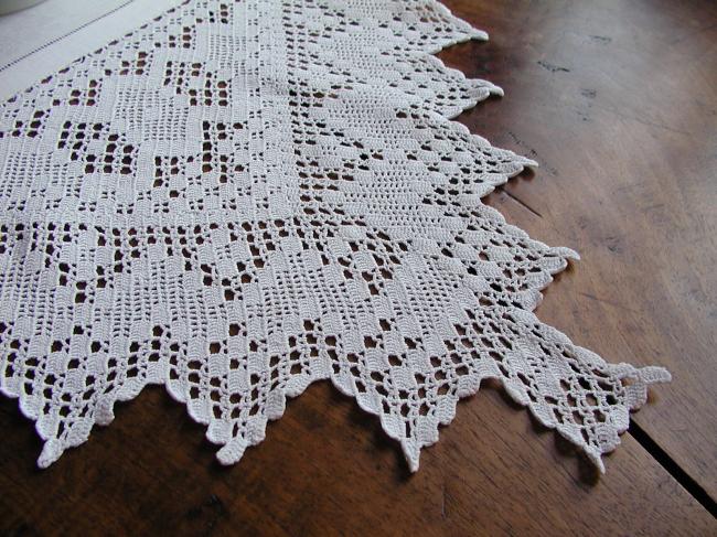 Superb square damask table centre with hand-made crochet lace & crown monogram