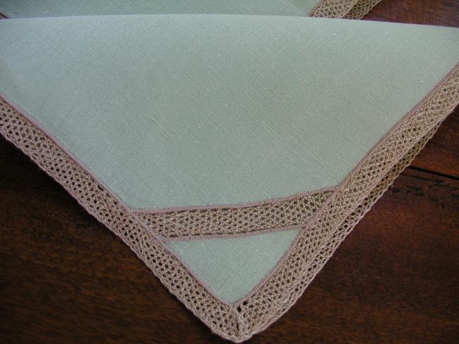 6 lovely tea napkins in pure linen with bobbin lace edging