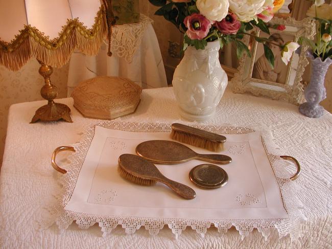 Superb linen table centre with hand-made crochet lace & little embroidery