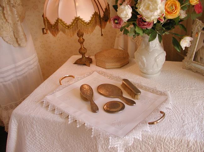 Superb linen table centre with hand-made crochet lace & little embroidery