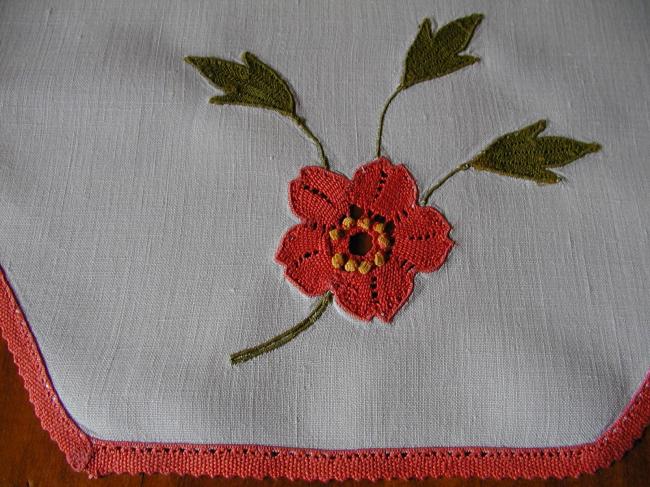 So pretty small table runner with inserts of torchon bobbin lace