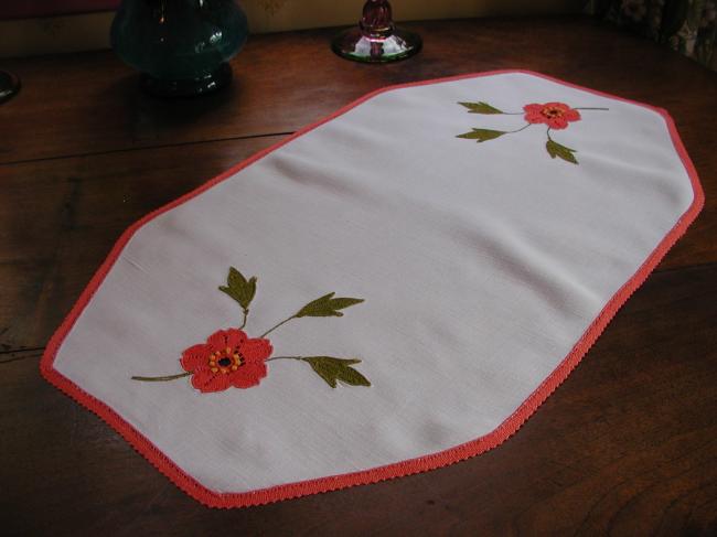 So pretty small table runner with inserts of torchon bobbin lace