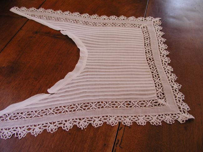 Lovely collar in batiste of linen with tiny religious folds and Cluny lace