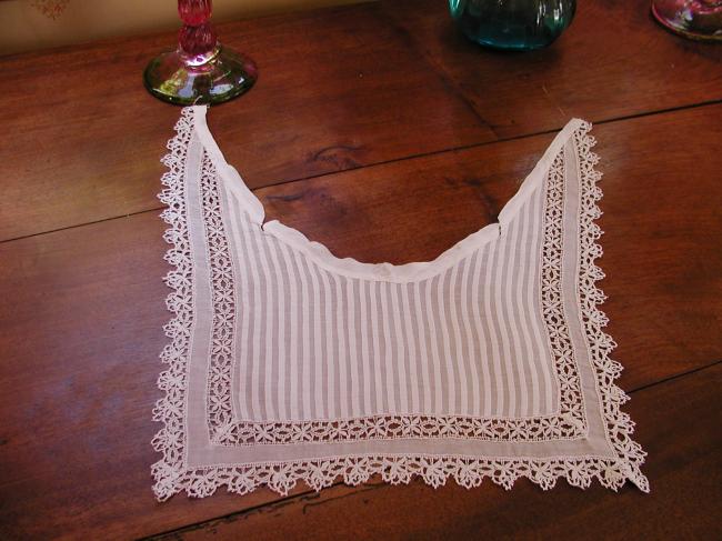 Lovely collar in batiste of linen with tiny religious folds and Cluny lace
