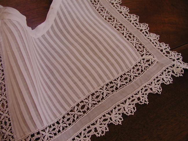 Lovely collar in batiste of linen with tiny religious folds and Cluny lace