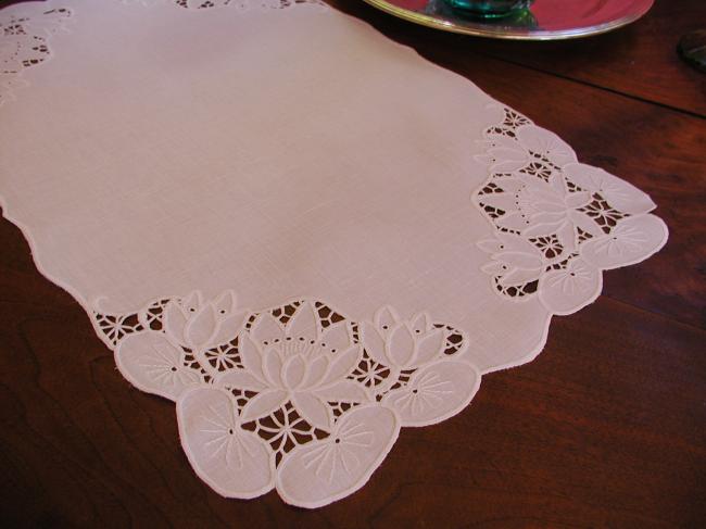 Wonderful table centre with  Richelieu embroidered waterlilies