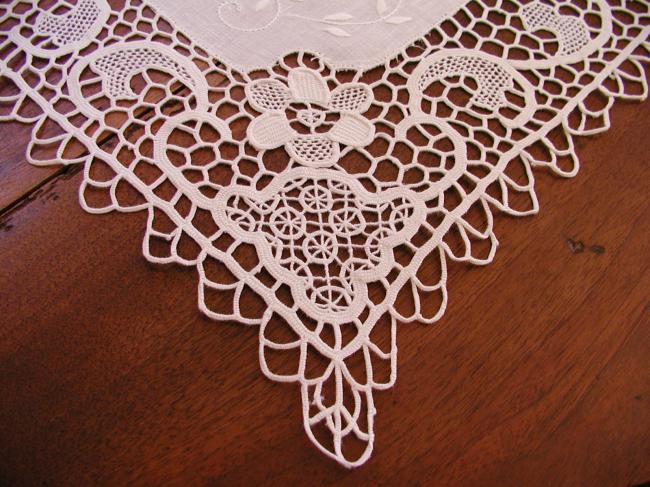 Lovely table runner with open and white embroidery and Venezia lace