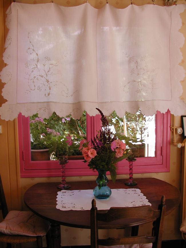 Wonderful store curtain with white and open works 1890