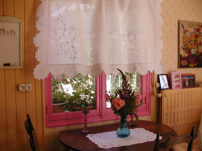 Wonderful store curtain with white and open works 1890