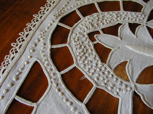 Gorgeous oval table centre with cutwork and raised embroidered flowers 1920