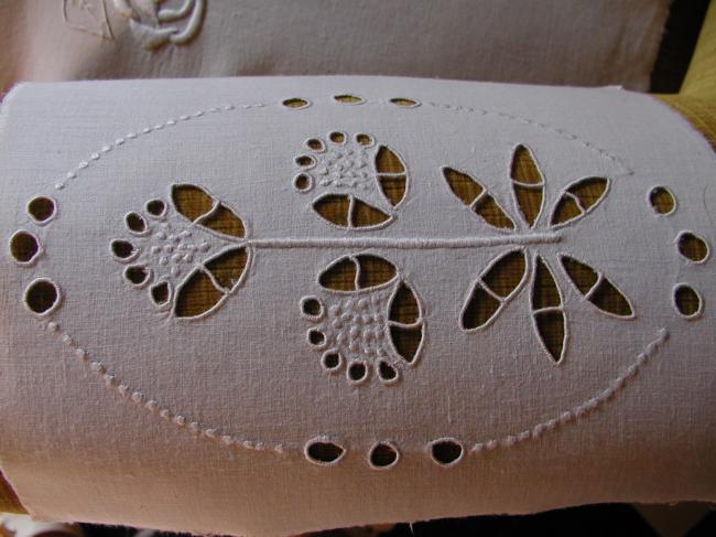 Somptuous embroidered angel panel with armrest, ready to be put up on armchair
