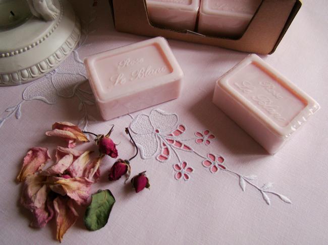 Savon de recharge à la Rose pour boîte métal, 100grs