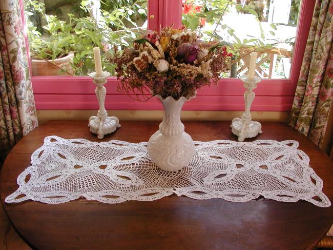Lovely table runner in a patchwork of bobbin laces