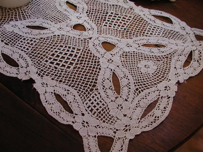Lovely table runner in a patchwork of bobbin laces