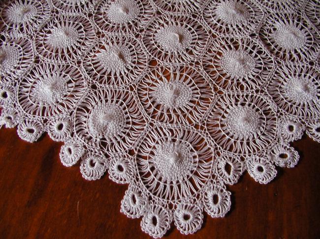 Cute handmade lace hexagonale tea cloth.