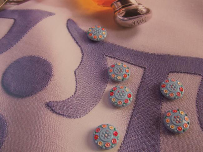 Très romantique série de 6 boutons bleus peints de petites fleurs 1950