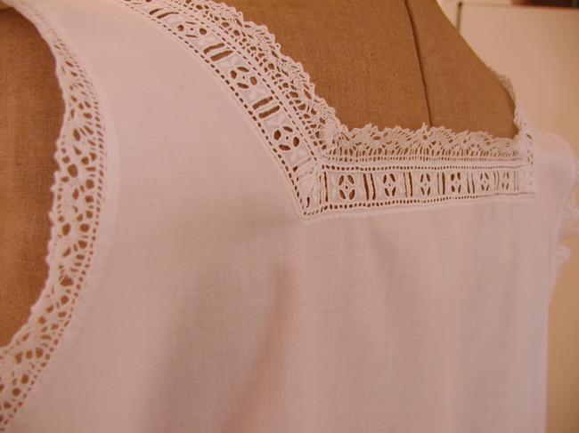 Very pretty embroidered night gown with religious pleats and Cluny bobbin lace