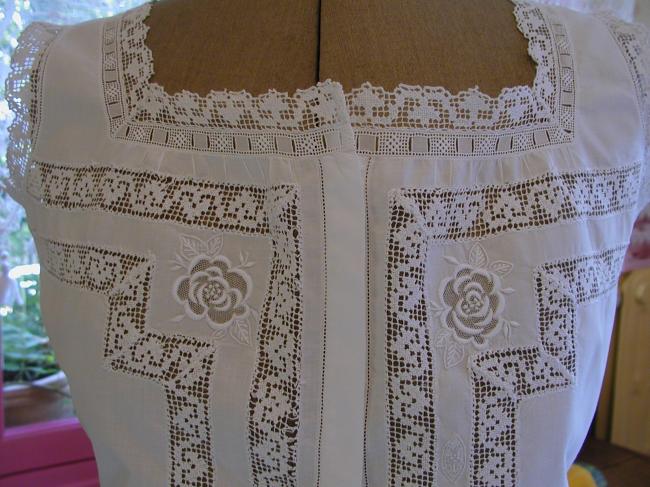 Superbe cache-corset en filet, tulle rebrodé, monogramme YM, époque 1900