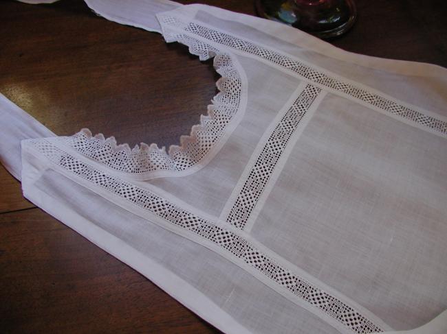 Gorgeous cambric cotton apron with lovely inserts of drawn thread lace