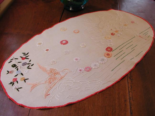 Lovely oval table centre depicting gulls transporting a garland of flowers