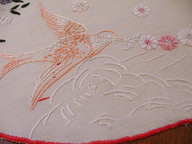 Lovely oval table centre depicting gulls transporting a garland of flowers
