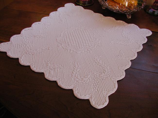 Gorgeous boutis or piqué of Provence table centre or cushion