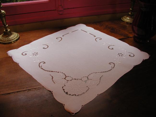 Lovely hand-made Richelieu embroidered table centre, 1930-40