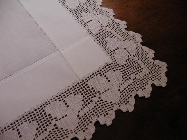 Lovely table centre or trolley mat with drawn thread works& clovers crochet lace